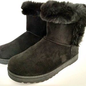 SO Paulina Black Boots Woman Size 9 Faux Fur lined/ Fur trim Full Suede